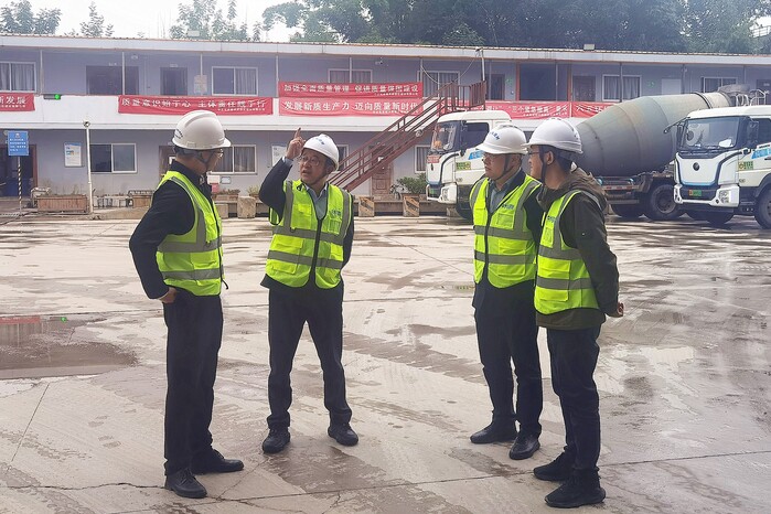 2025.11.6祝建坤、王刚赴建材公司调研指导.jpg