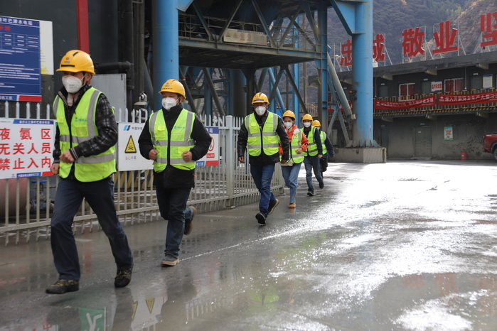 叶巴滩筑牢液氨回收“最后一道防线”.JPG