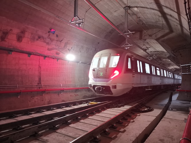 工程局有限公司 基层动态 深圳地铁12号线机场东车辆段试车线热滑成功